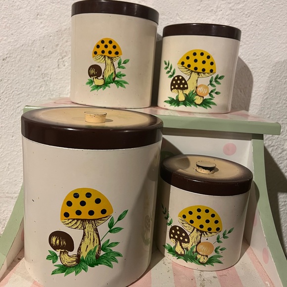 1977 Sears Merry Mushroom Canister Set - Picture 2 of 4